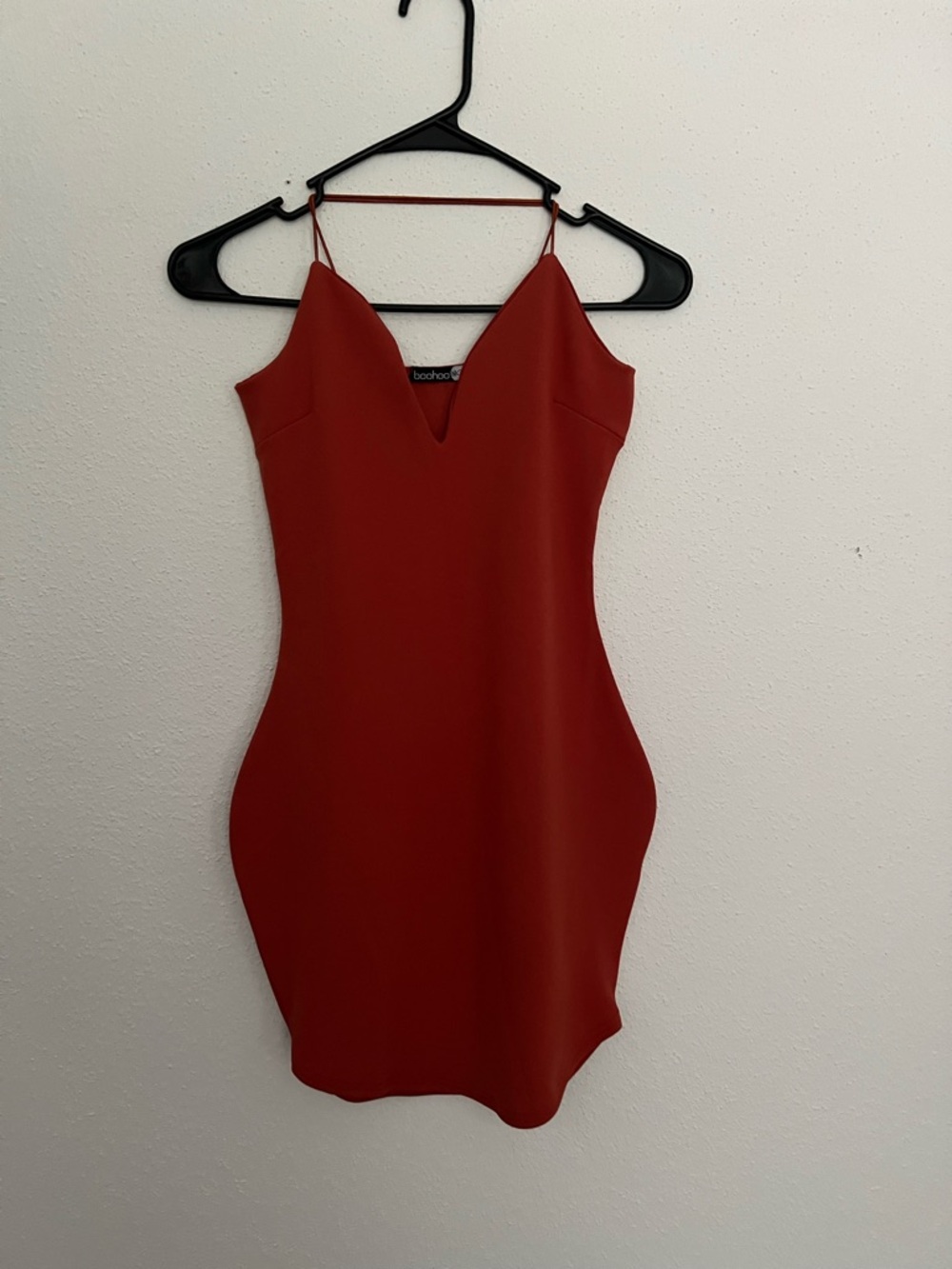 Boohoo Brick Red V-Neck Mini Bodycon Dress